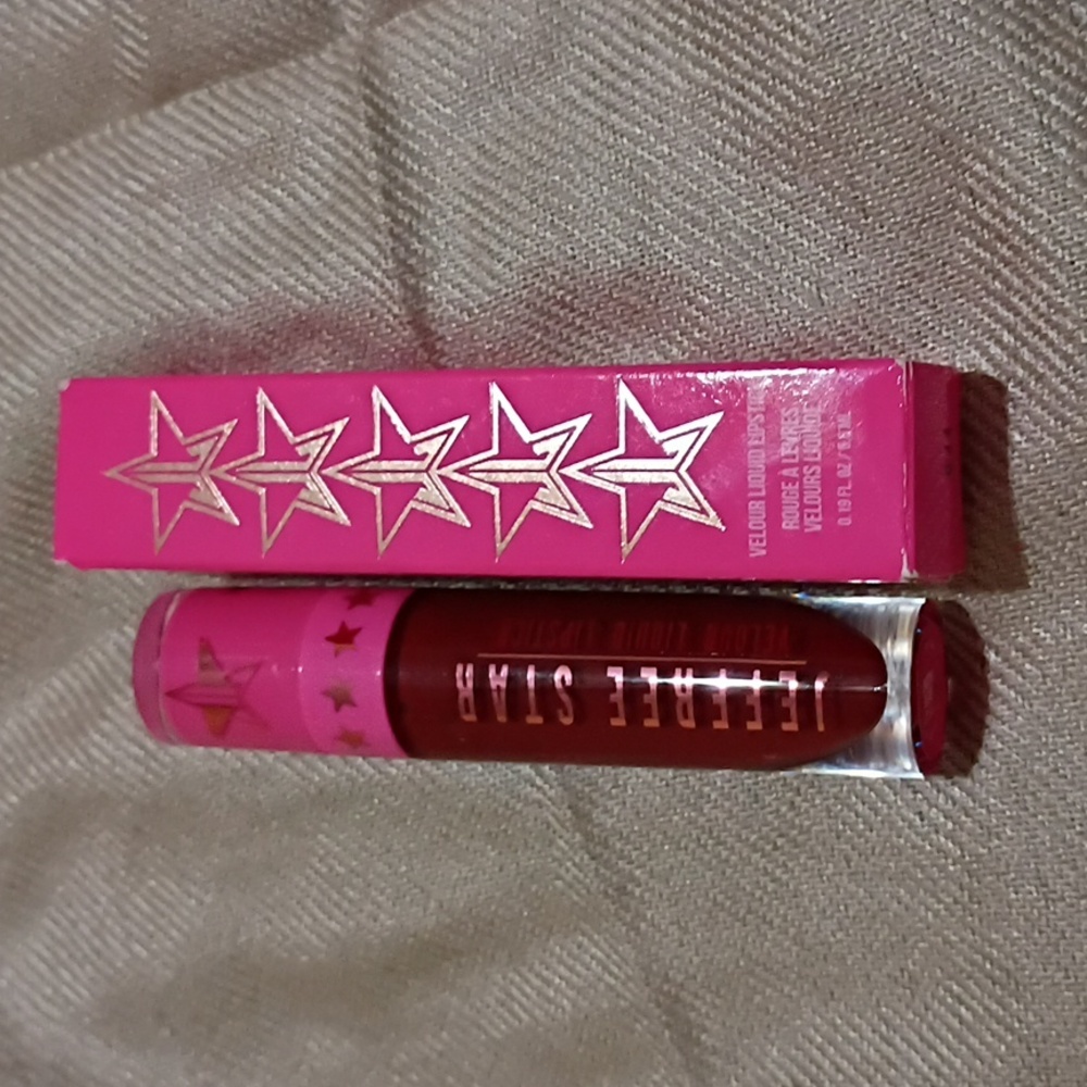 Jeffree Star Velour Liquid Lipstick - Rich Red Called Unicorn Blood